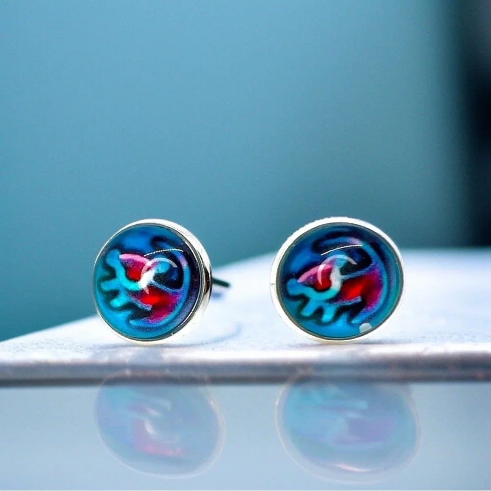 Roar into Style with Lion King Cabochon Stud Earrings! 🦁 NWT Studs